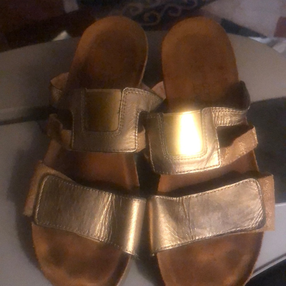 Naot Nancy Wedge Sandals Size 40 US Size 9.5 Metallic Bronze Gold 1.5" Heels